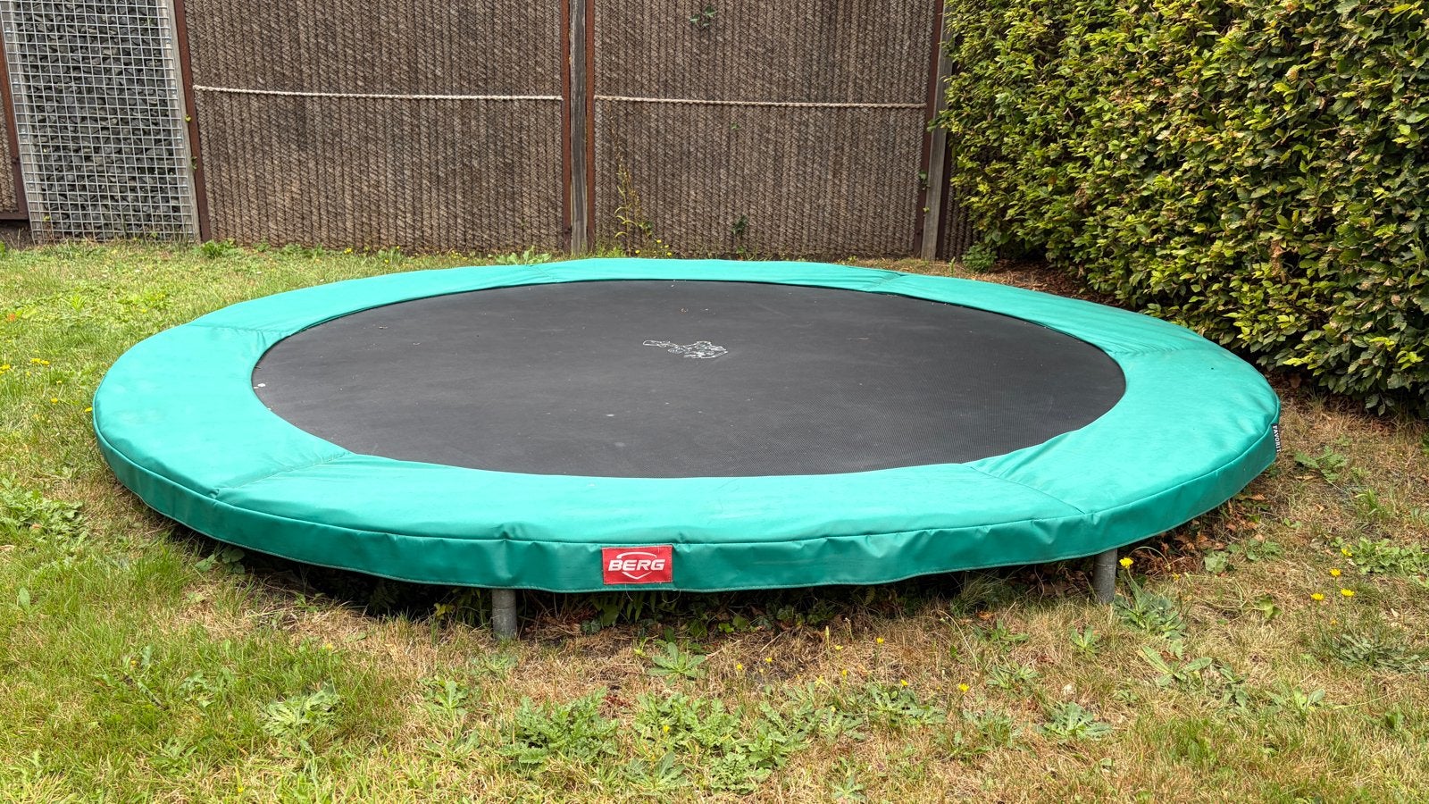 Berg Inbouwtrampoline Favorit 330cm (inground), Ophalen, Gebruikt