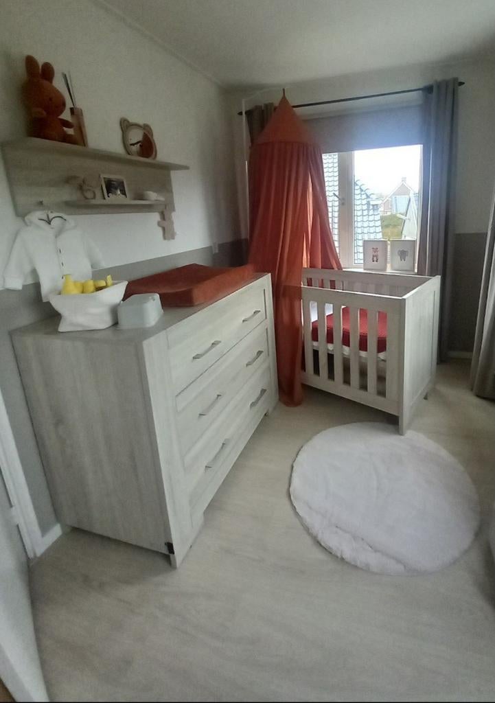 Gebruikte Kinderkamerset: Commode en Kast, Ophalen, Gebruikt, Jongetje of Meisje