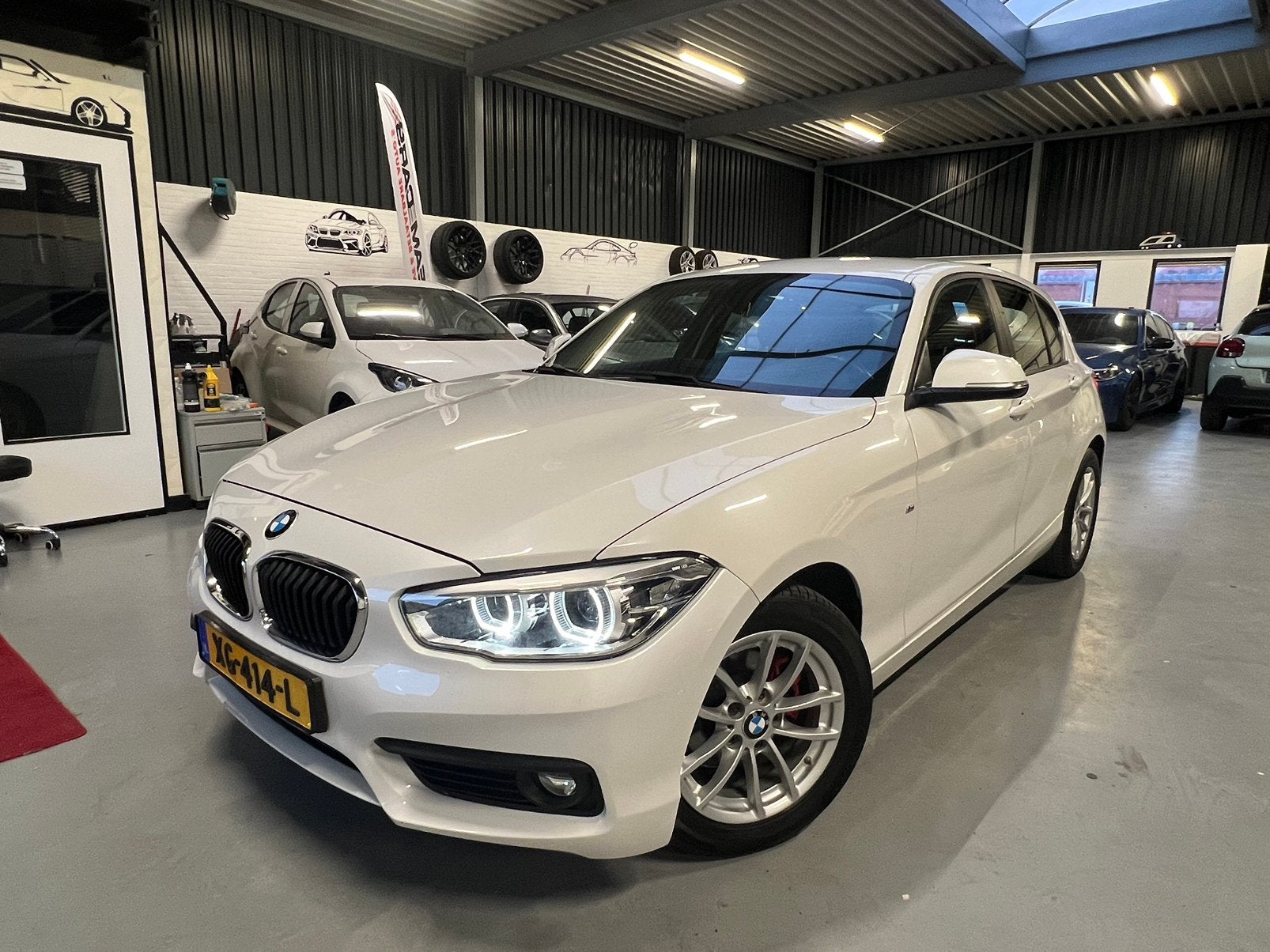 BMW 1-Serie 116i 109pk pearl white XENON NW KETTING/GROTEBT, 1-Serie, Achterwielaandrijving, 1280 kg, Wit