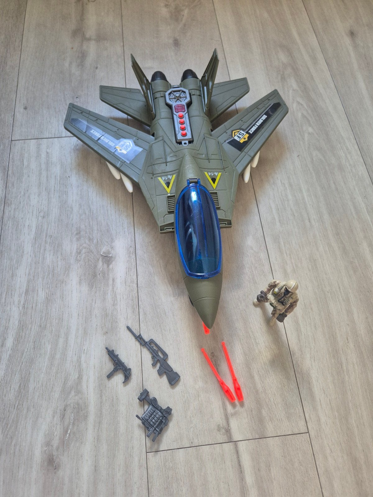 Soldier Force Vliegtuig met Piloot en Accessoires, Ophalen of Verzenden, Gebruikt