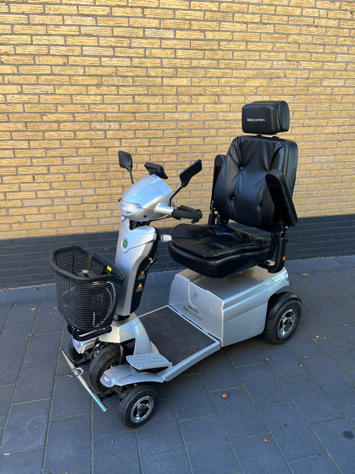Quingo Toura 2 scootmobiel zilvergrijs 5 wielen 2017 !!!, Ophalen, Quingo, Zo goed als nieuw, 16 km/u of meer