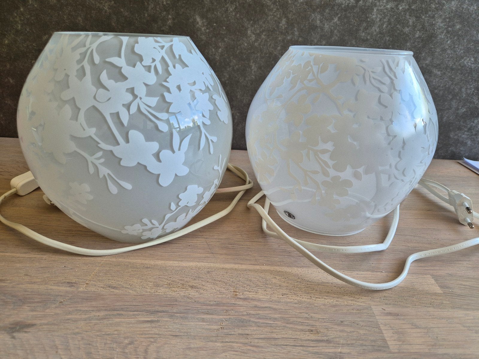 Set van 2 sfeerlampen met bloemmotief, Gebruikt, Overige merken, Met schakelaar, E14 (klein)