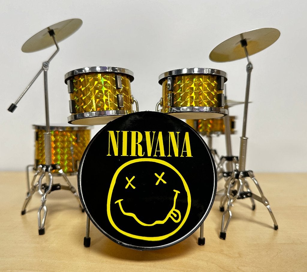 Nirvana logo miniatuur drumstel mini drum decoratie deco