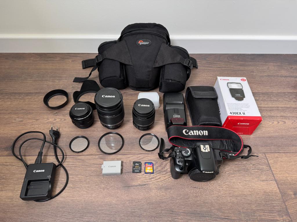 Canon EOS 450D set met 3 lenzen, flitser, tas, boek, Ophalen, Gebruikt, Canon, 8 keer of meer