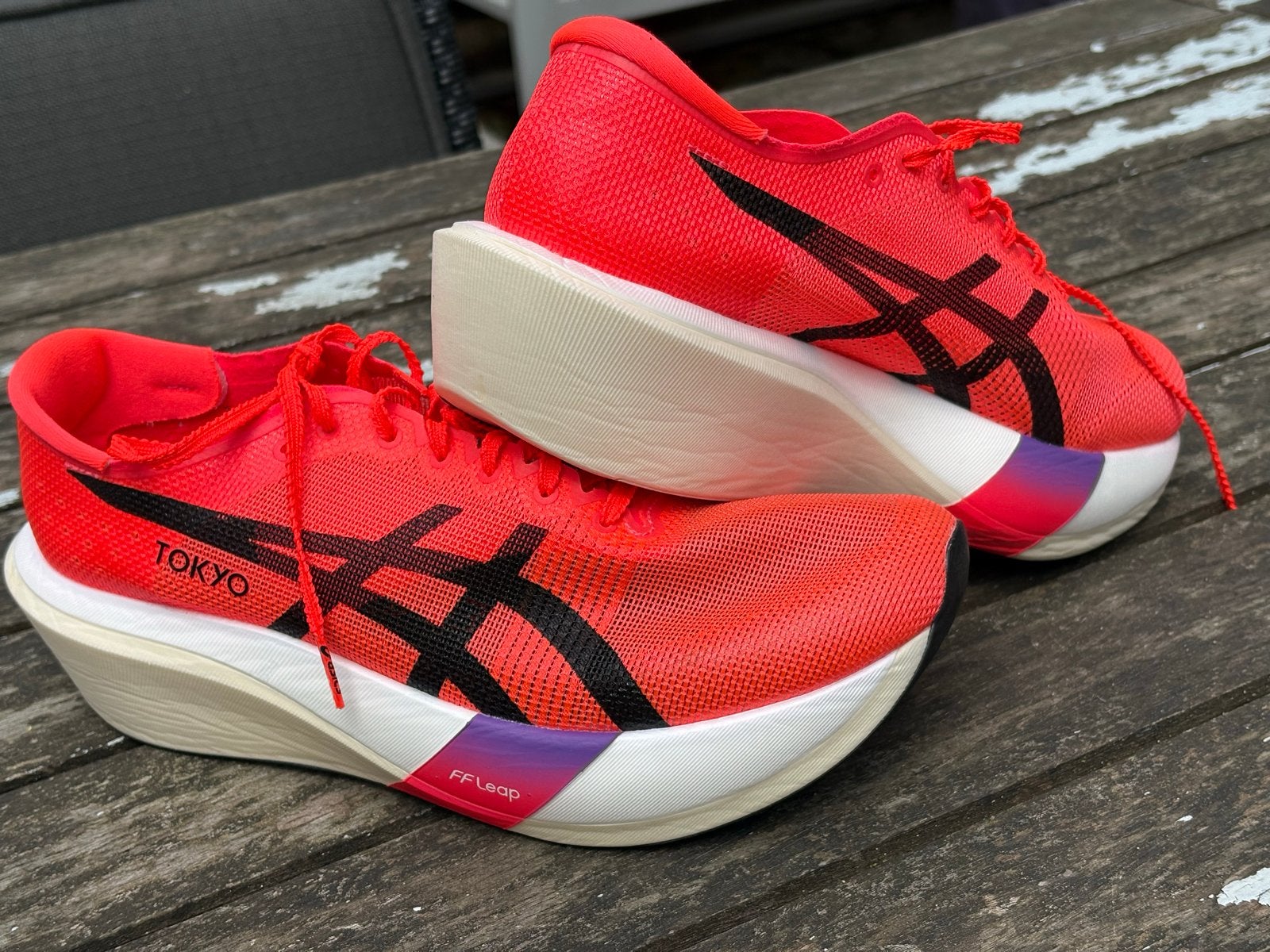 ASICS Metaspeed Edge Tokyo 43,5 Hardloopschoenen nieuwstaat, Hardloopschoenen, Ophalen of Verzenden, Zo goed als nieuw, Hardlopen