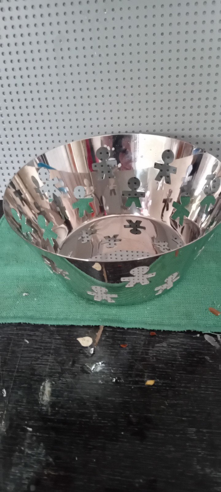 ALESSI. Mooie  bijna nieuwe design rvs King Kong fruitschaal, Huis en Inrichting, Schaal, Rond, Ophalen of Verzenden, Zo goed als nieuw