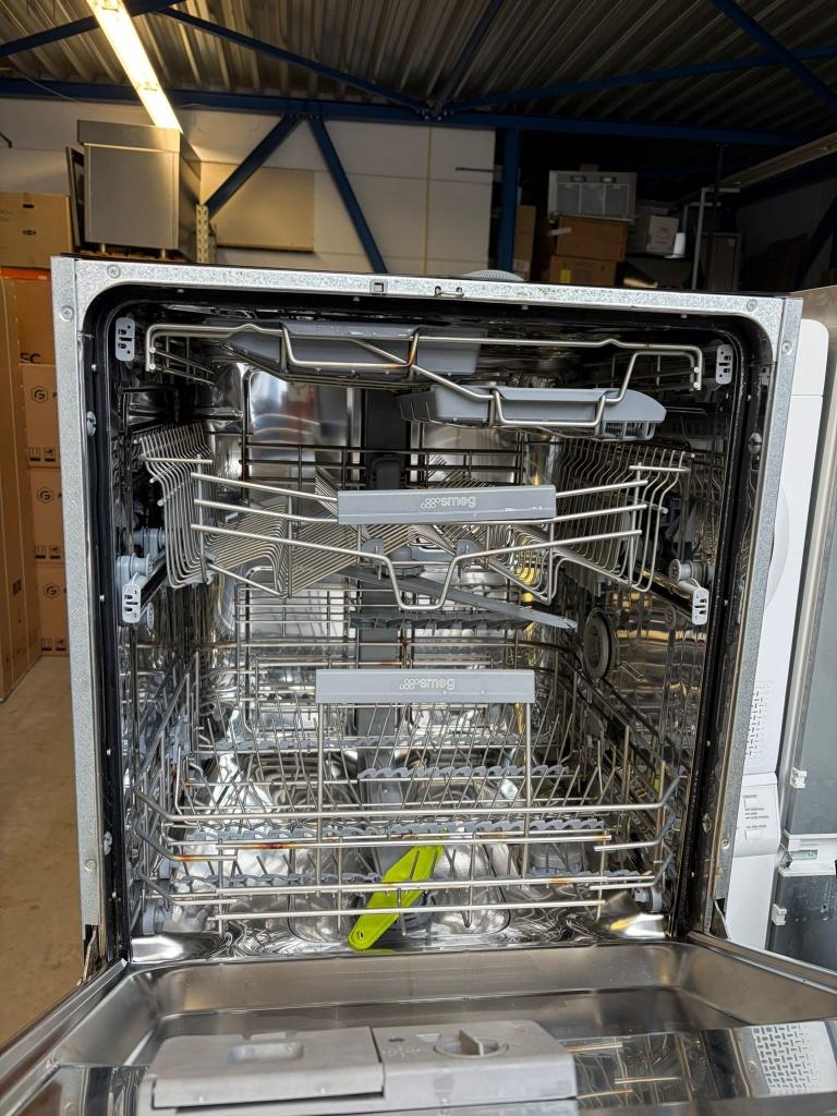 SMEG professionele inbouw vaatwasser 82cm, Minder dan 85 cm, Refurbished, Ophalen of Verzenden, Energieklasse A of zuiniger