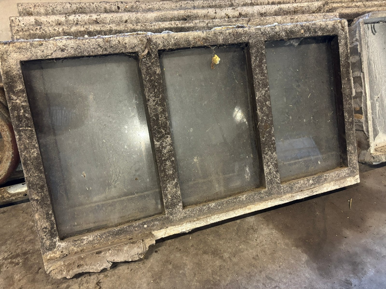 Betonnen stalramen, Doe-het-zelf en Verbouw, Glas en Ramen, Gevelraam of Ruit, Gebruikt, Minder dan 80 cm, 80 tot 120 cm