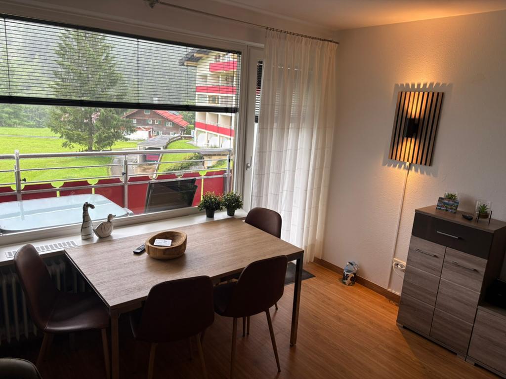 Te huur 2-4 persoons app. Kleinwalsertal (Oostenrijk), Vakantie, Vakantiehuizen | Oostenrijk, Dorp, Vorarlberg, 1 slaapkamer, In wintersportgebied