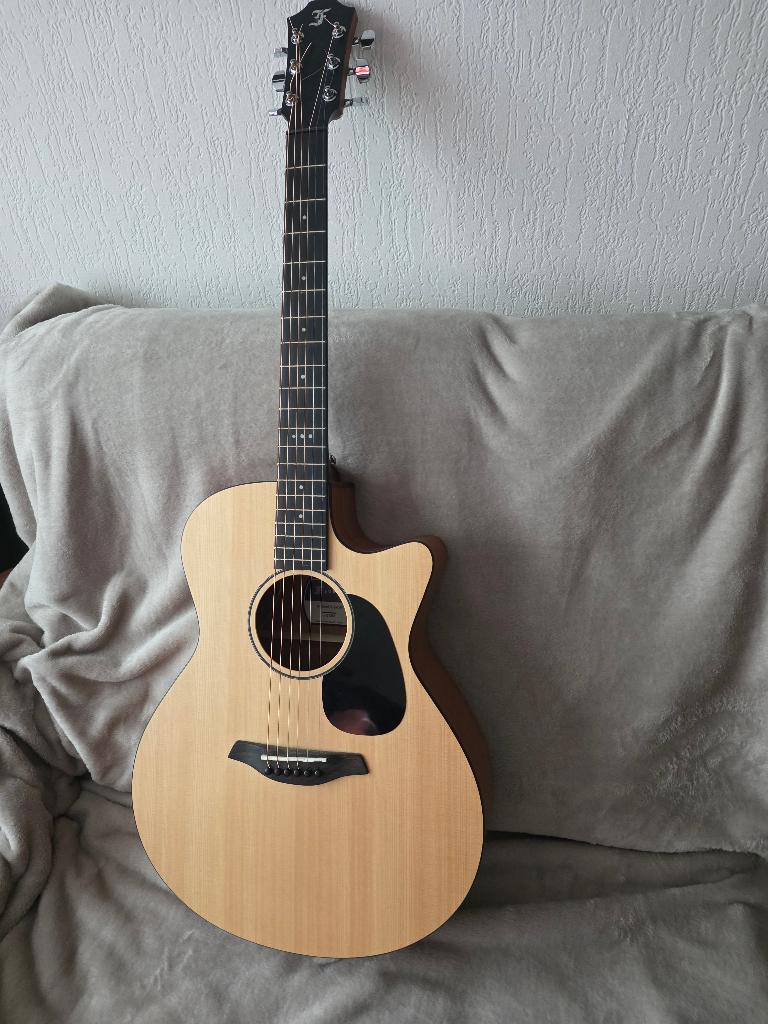 GITARA FURCH Gc-SM-SPE, Ophalen of Verzenden, Zo goed als nieuw, Western- of Steelstringgitaar, Met koffer