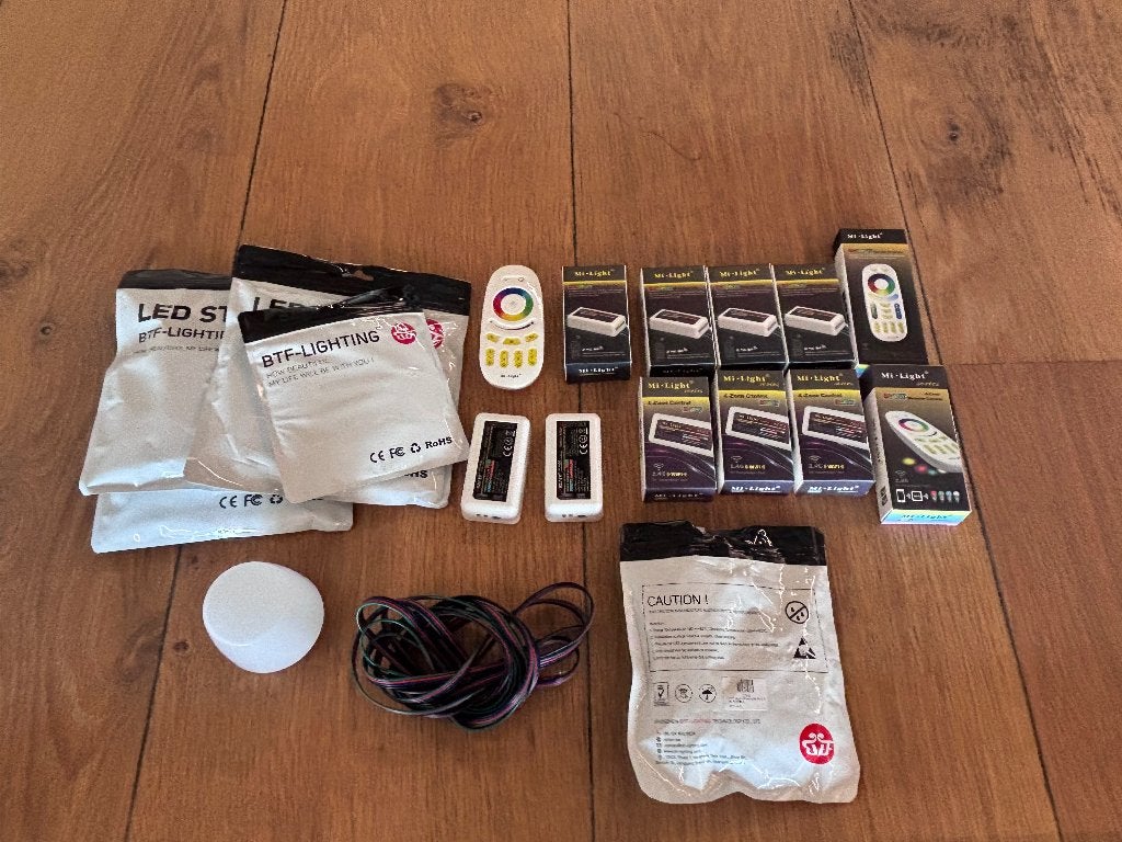 Mi-Light LED Controllers, 17m RGB strips & remotes, Smart home compatibel, Ophalen of Verzenden, Zo goed als nieuw, Overige merken