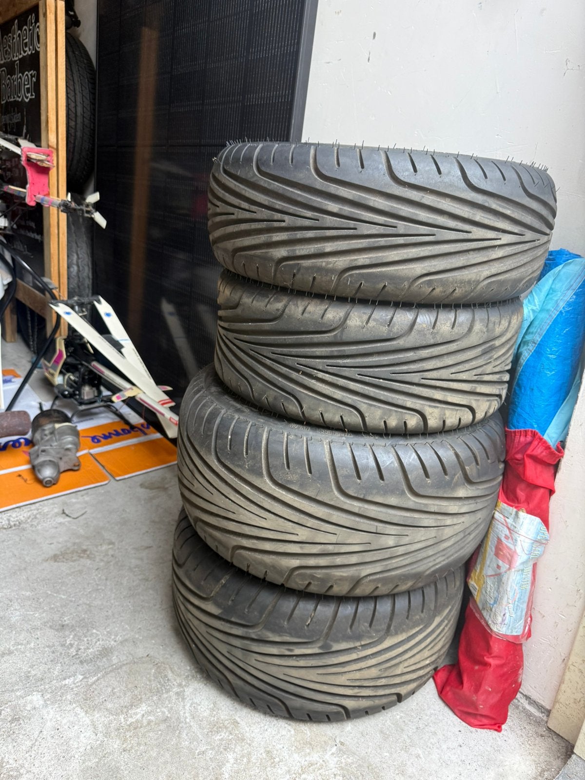 Quad banden en velgen, Motoren, Ophalen