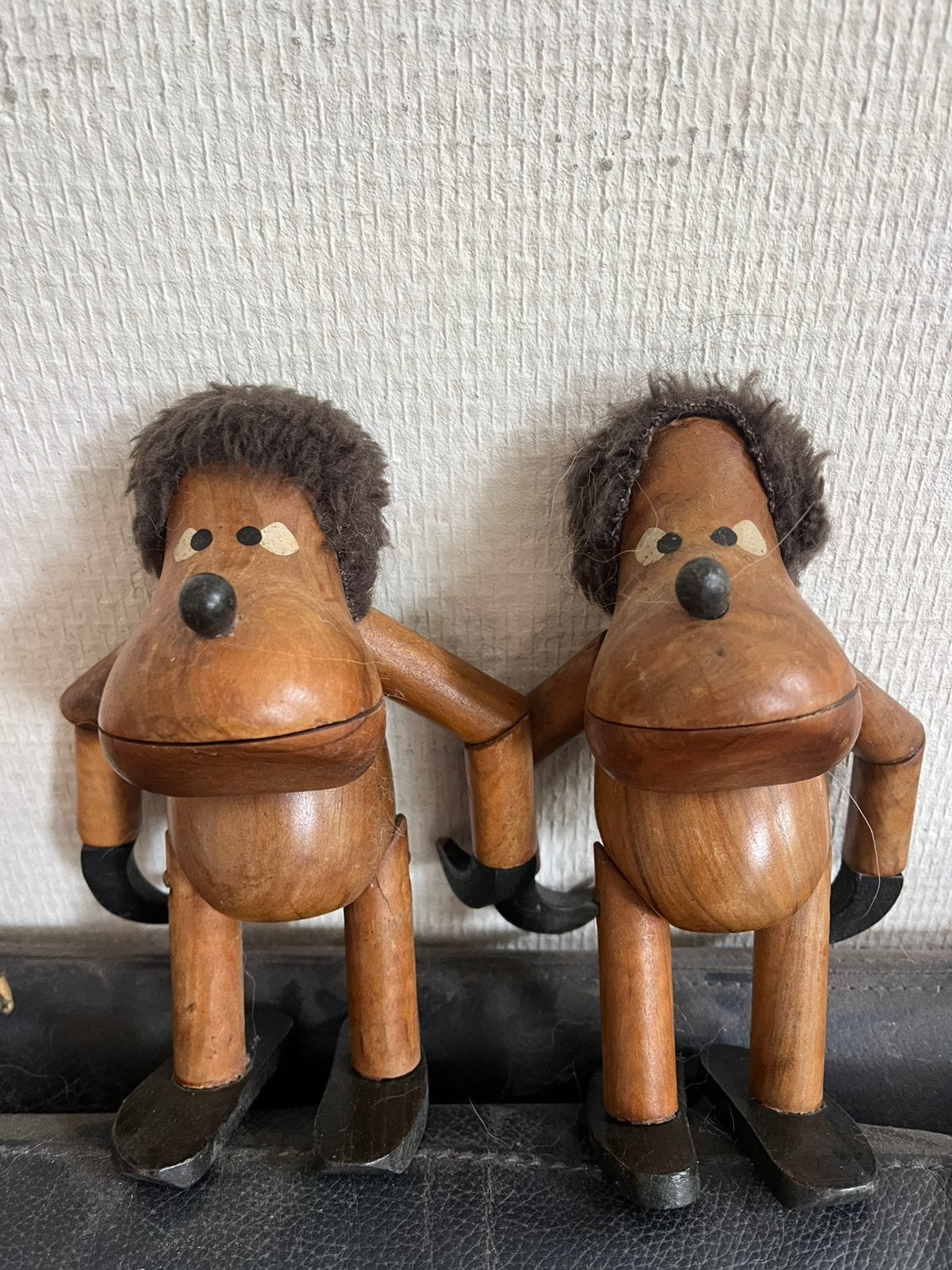 Twee Deense Sveitrup apen, Ophalen of Verzenden