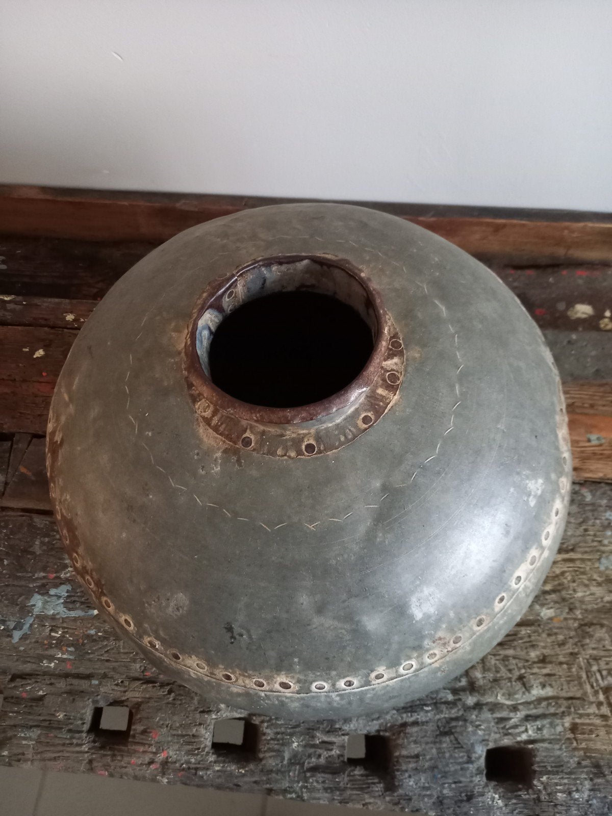 Oude Indiase metalen waterkruik/vaas, Ophalen