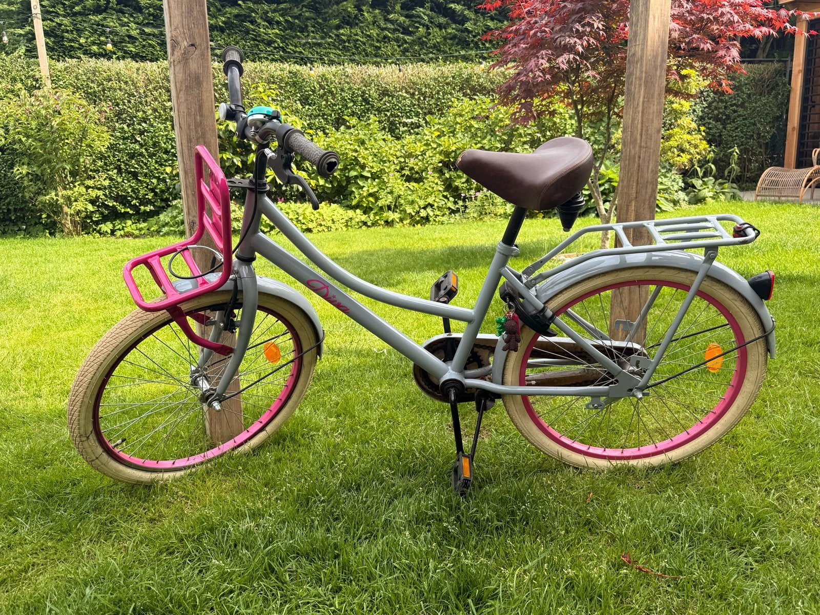 Cortega Diva kinderfiets 22 inch grijs met roze accenten, Fietsen en Brommers, Fietsen | Meisjes, Ophalen, Gebruikt, 22 inch