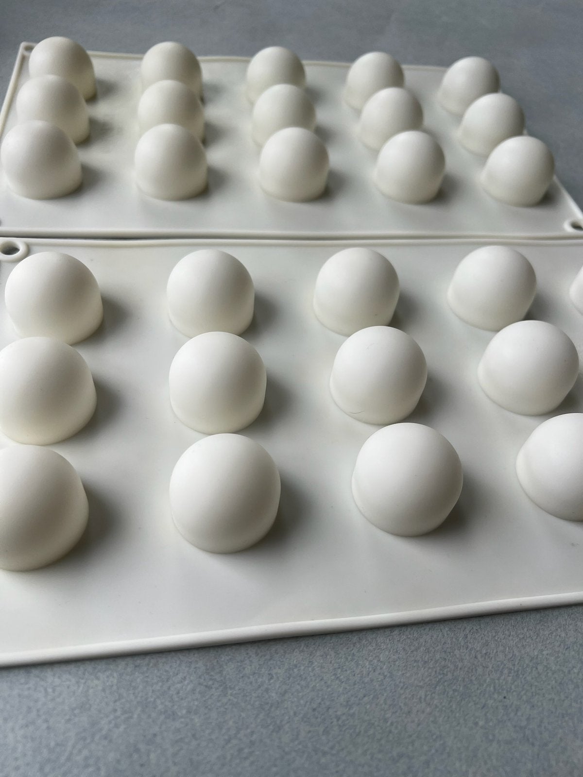 Siliconen Bakvormen voor halve bolletjes, Hobby en Vrije tijd, Taarten en Cupcakes maken, Ophalen of Verzenden, Zo goed als nieuw