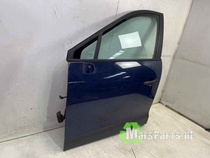 Portier 4Deurs links-voor van een Renault Scenic, Gebruikt, -, -, Ophalen of Verzenden