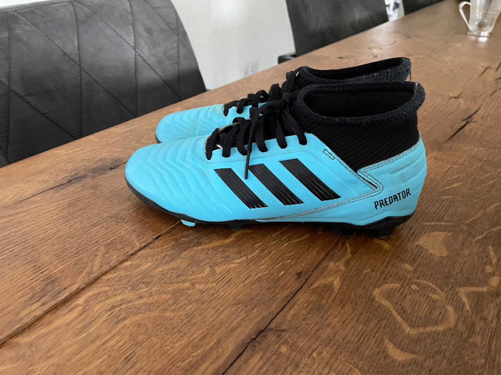 Adidas predator maat 38,5, Maat XS of kleiner, Schoenen, Ophalen of Verzenden, Zo goed als nieuw
