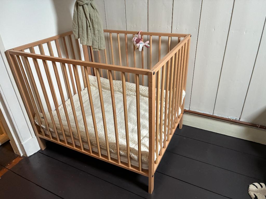 Babybox met matras en boxkleed, Ophalen, Gebruikt, Rechthoekig, In hoogte verstelbaar