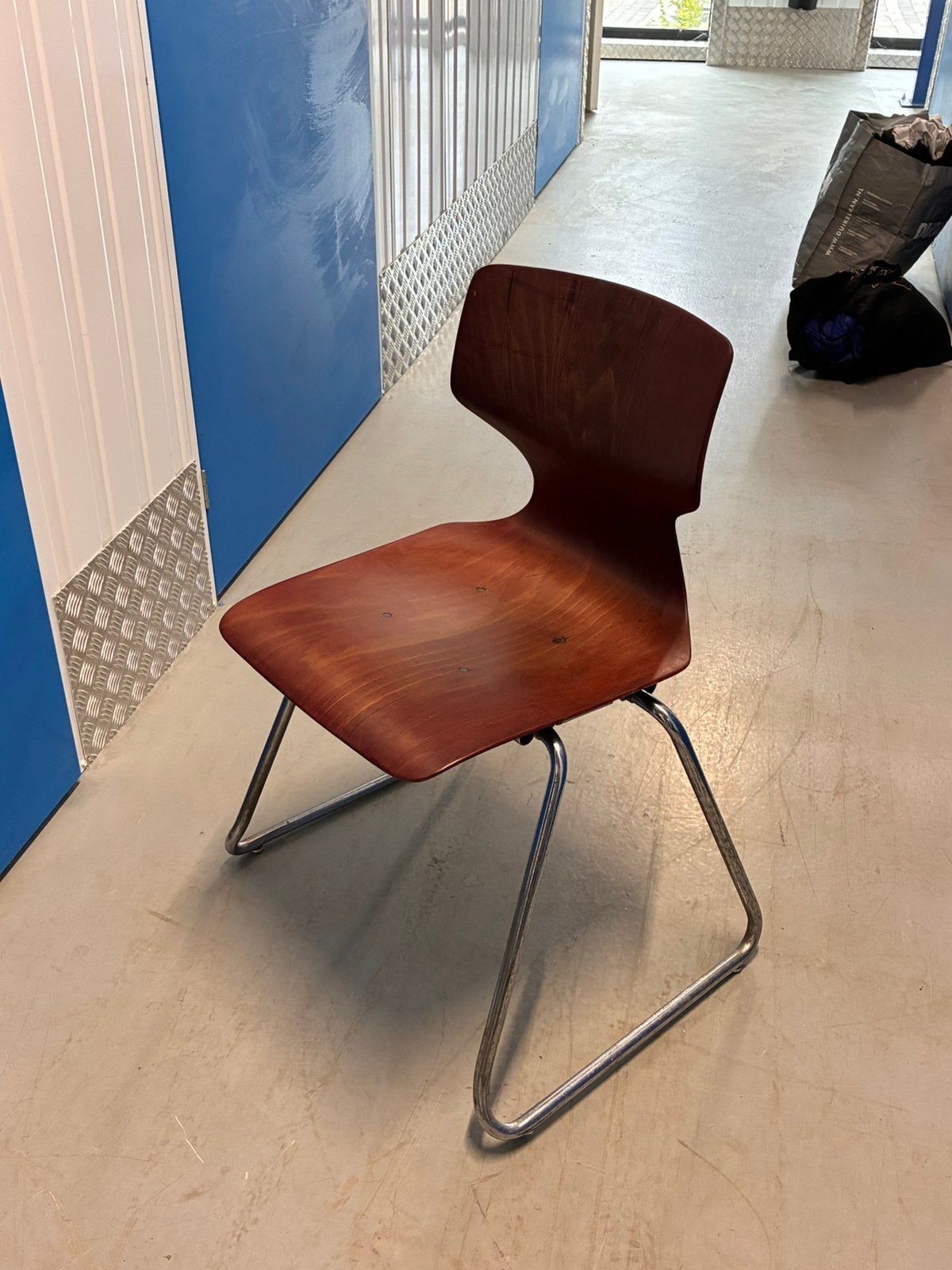 6 x school stoelen, Ophalen, Gebruikt, Bruin, Vijf, Zes of meer stoelen