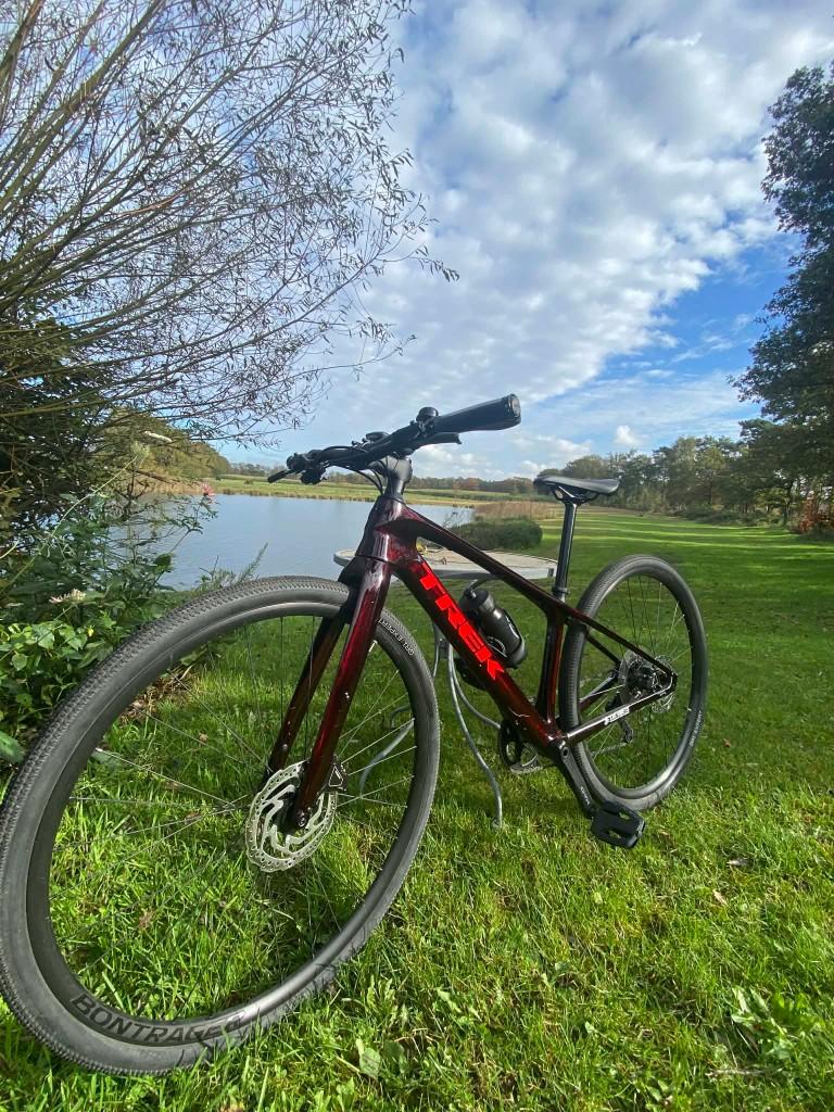 Trek FX Sport 5 Carbon Red - Gravel/Hybridefiets -Nieuwstaat, 28 inch, Carbon, Nieuw, Minder dan 49 cm