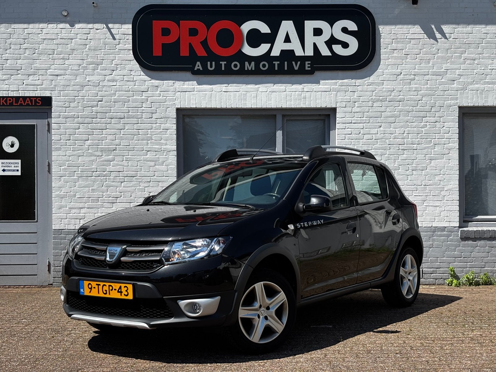 Dacia Sandero Stepway 0.9 / Lage KM! / Navi / Trekhaak, Voorwielaandrijving, 898 cc, Stof, 40 €/maand