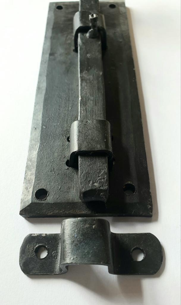 Nieuwe 150 mm lange deur of raam grendel smeedijzer zwart, Ophalen of Verzenden, Nieuw, Chroom, Overige typen