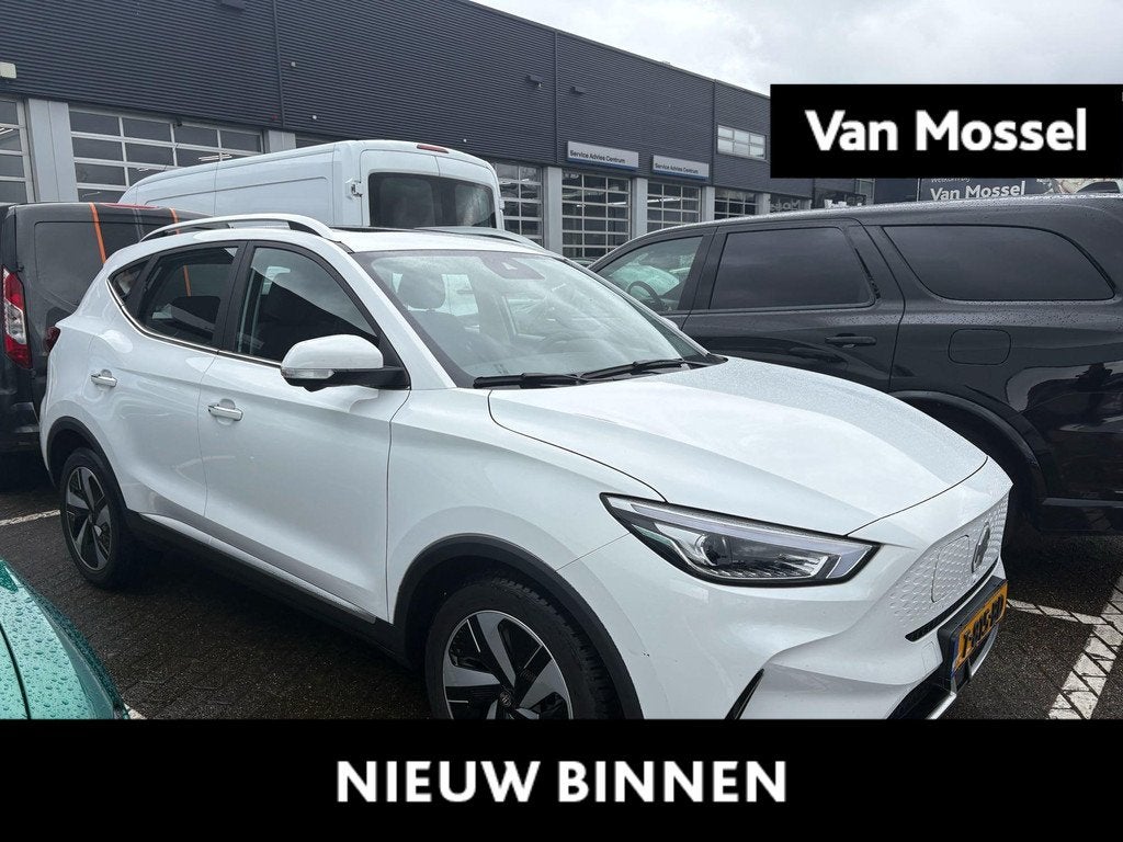 MG ZS EV Long Range Luxury 70 kWh | Panoramadak | Apple Carp, Auto's, MG, 12 maanden, Gebruikt, ZS, Wit
