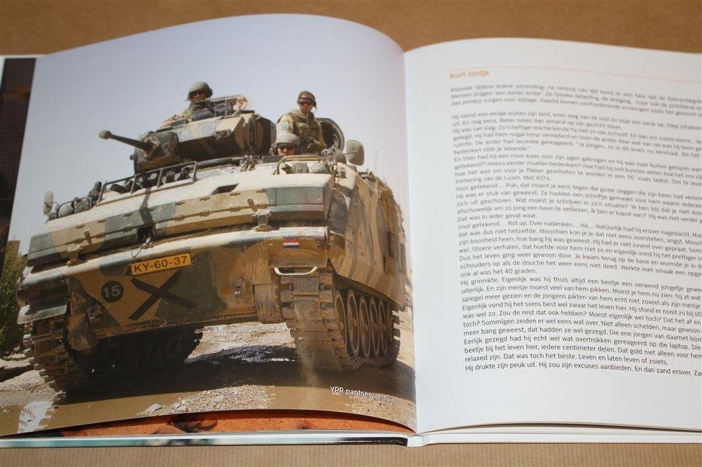 Peukverhalen. 5 maanden Uruzgan., Ophalen of Verzenden, Zo goed als nieuw, Nederland