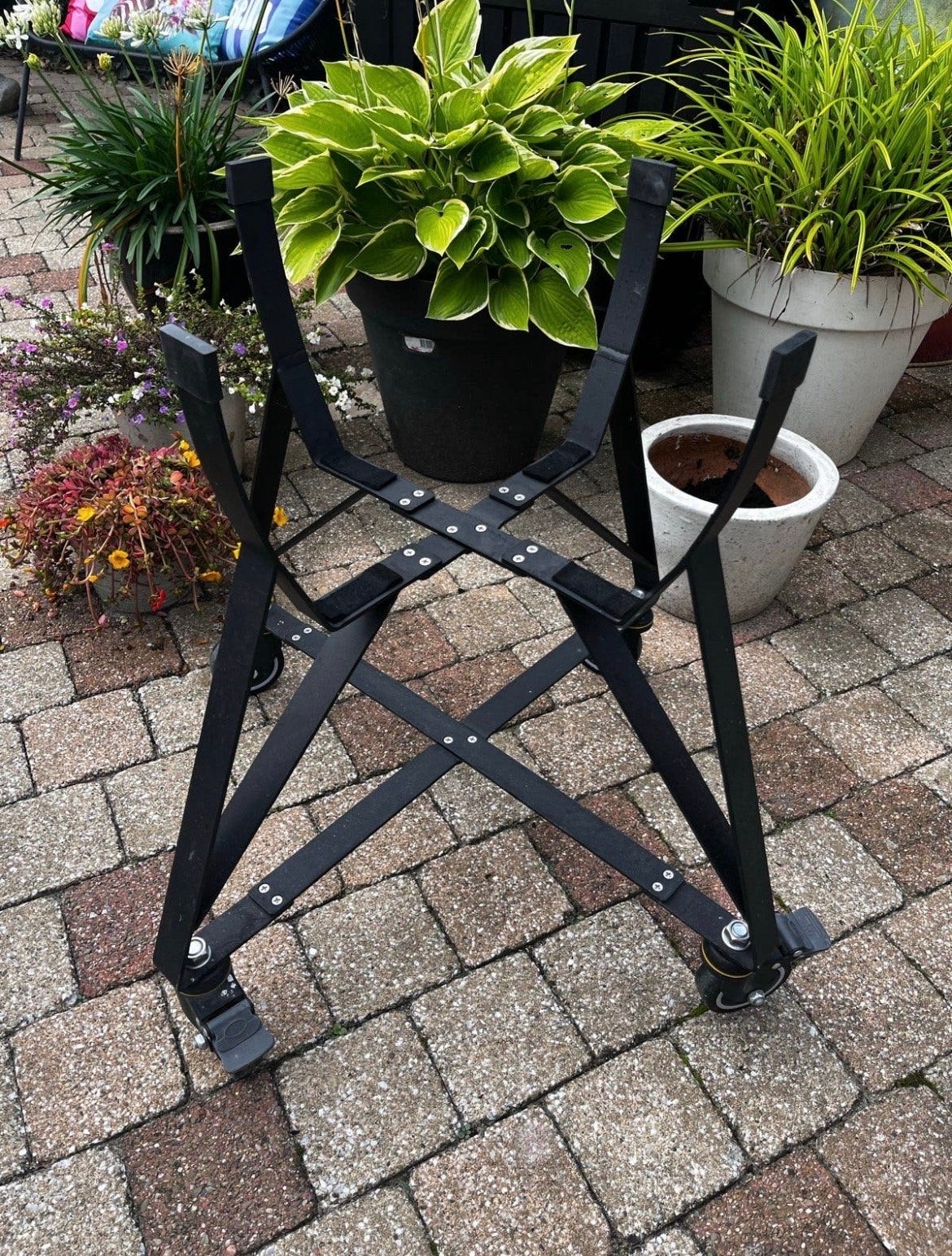 Onderstel voor Bbq kamado large, Ophalen, Zo goed als nieuw