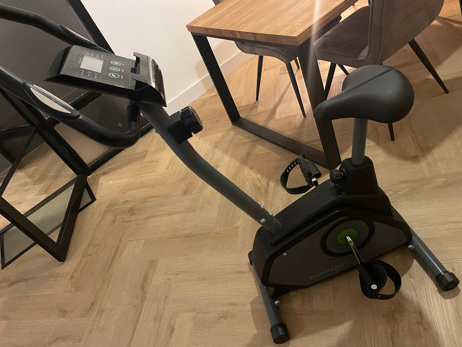 Tunturi Hometrainer - Zo goed als nieuw, Ophalen of Verzenden, Zo goed als nieuw, Metaal, Benen