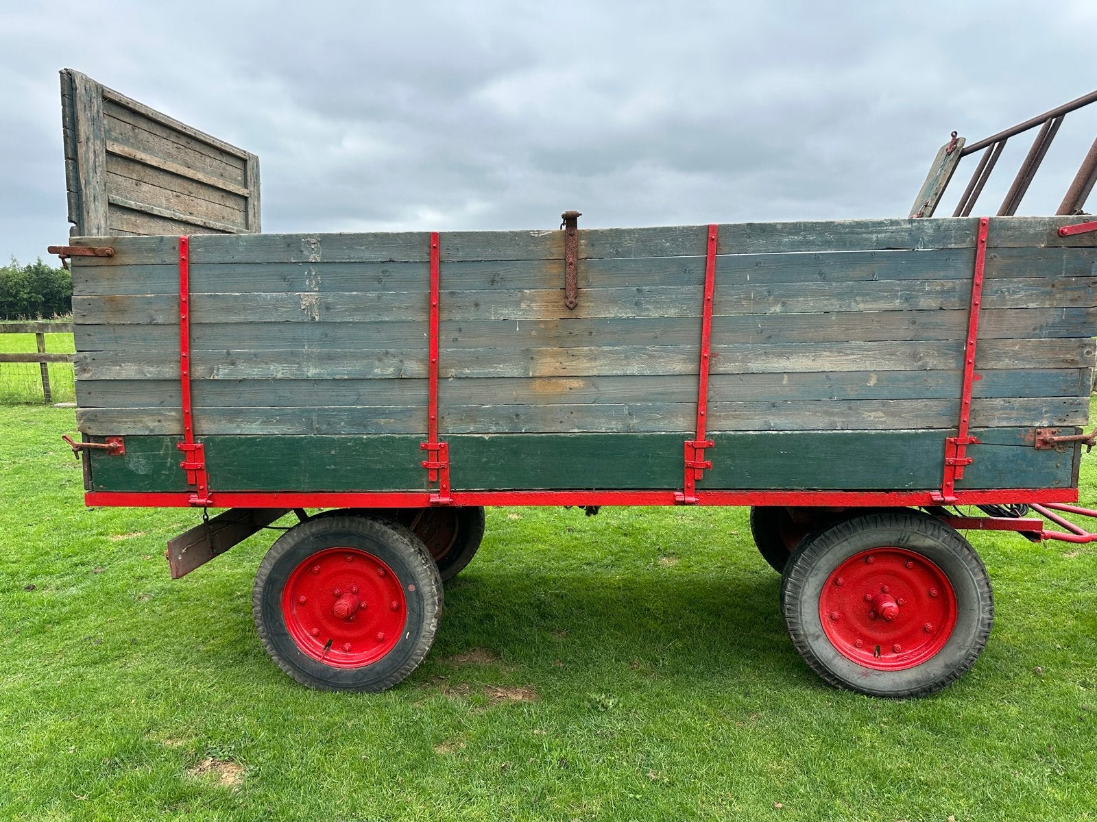 Landbouwwagen / Veewagen met Hooihekken, Ophalen, Veehouderij, Transport