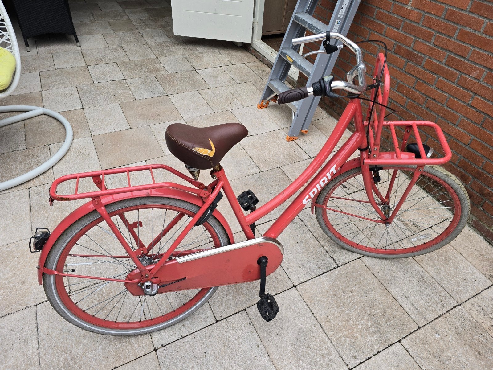 Mooie rode meisjesfiets met voordrager, Fietsen en Brommers, Gebruikt, Velgrem, Handrem, Spirit