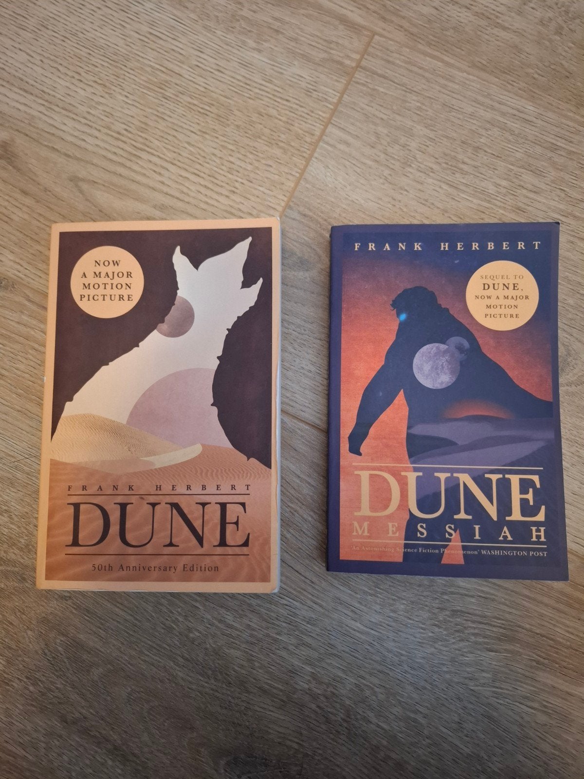 Dune & Dune Messiah - Frank Herbert (50th Anniversary) (ENG), Ophalen of Verzenden, Zo goed als nieuw, Frank Herbert