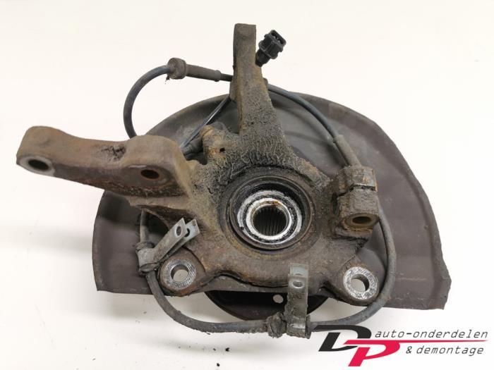 Wielnaaf voor van een Mitsubishi Carisma, Gebruikt, -, -, Ophalen of Verzenden