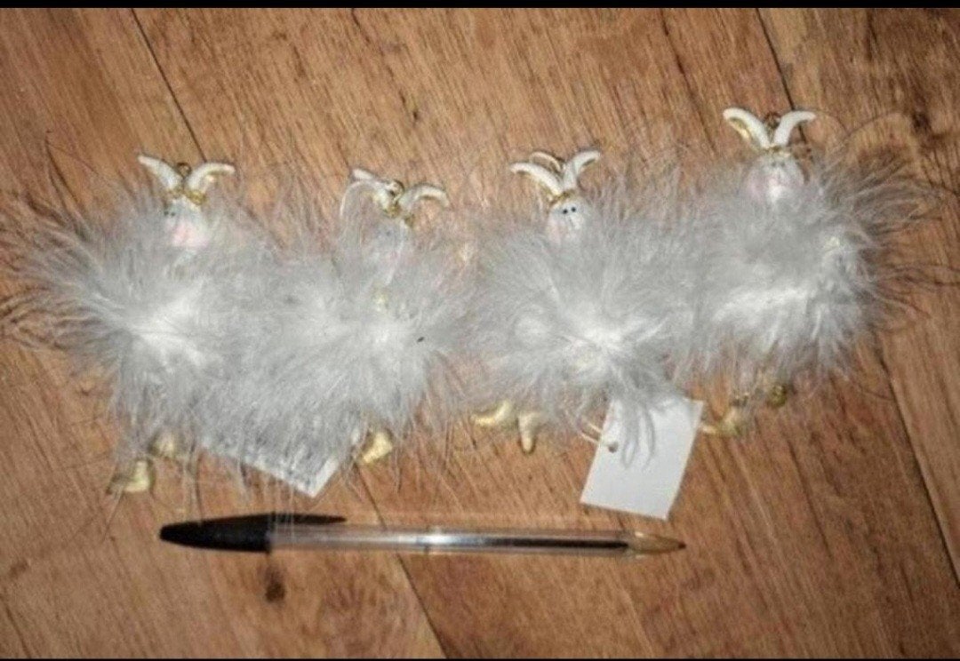 4x Decoratieve Pluizige Haasjes met Gouden Details, Diversen, Pasen, Ophalen of Verzenden, Nieuw