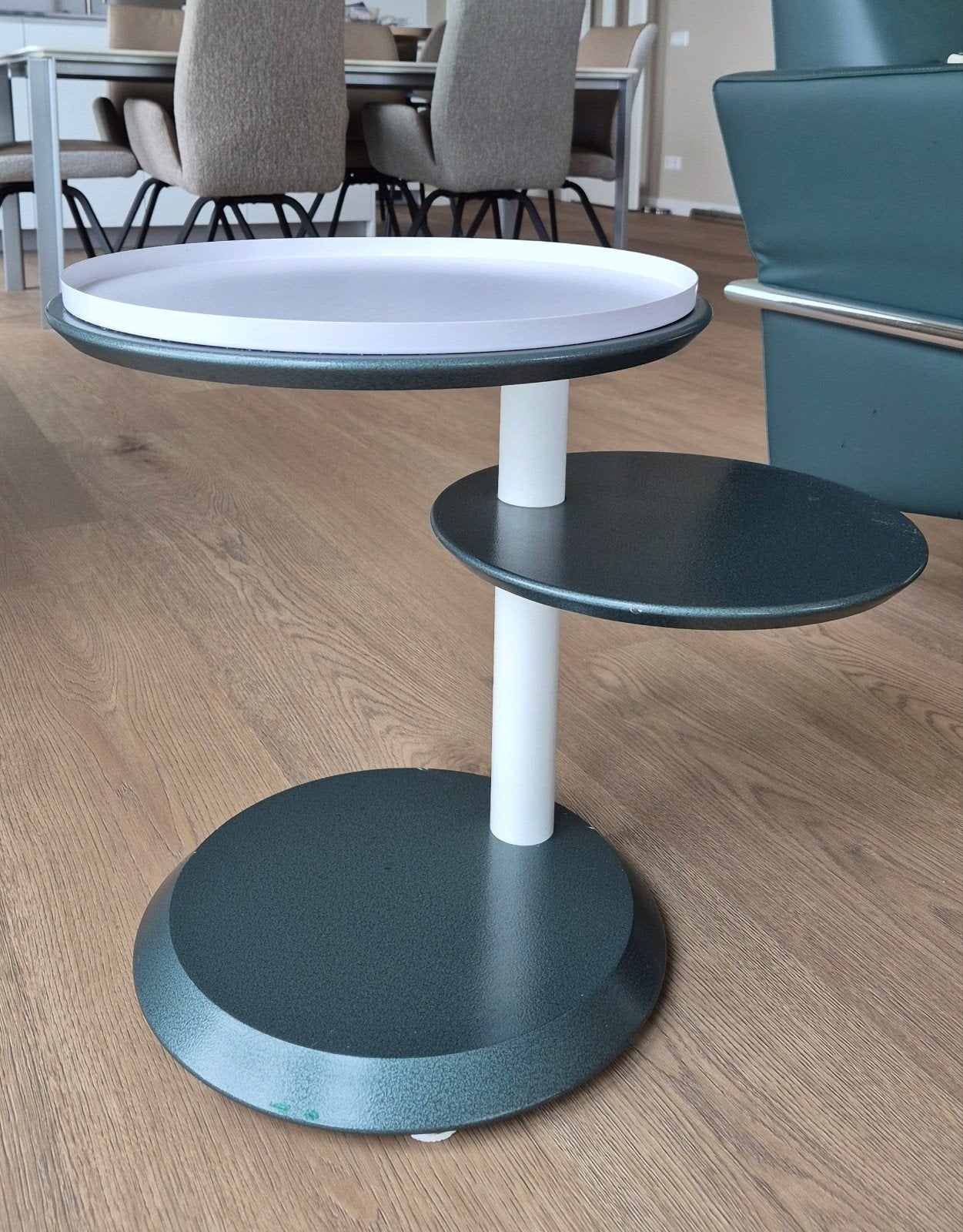 Leolux Cyclo bijzettafel - Jan Armgardt, Huis en Inrichting, Minder dan 55 cm, Gebruikt, Design, Modern, Rond