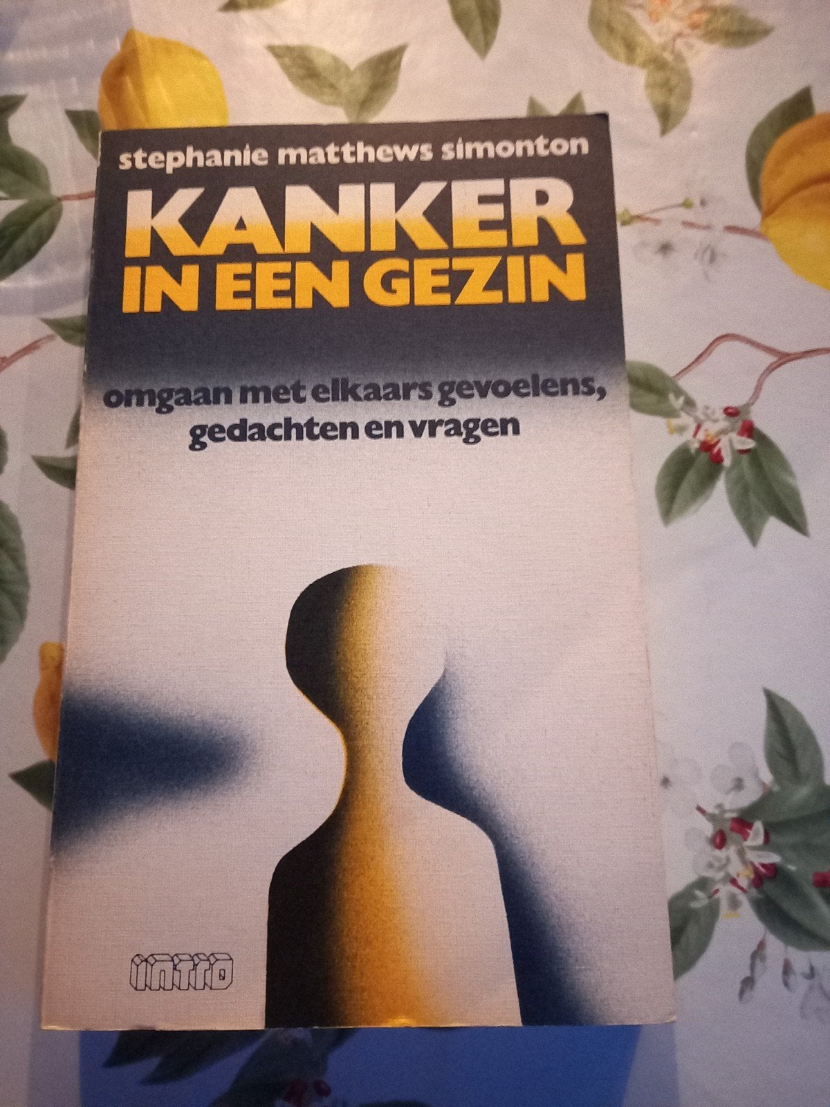 M8 S.M. Simonton - Kanker in een gezin, Boeken, Gezondheid, Dieet en Voeding, Ophalen of Verzenden, Zo goed als nieuw, Ziekte en Allergie
