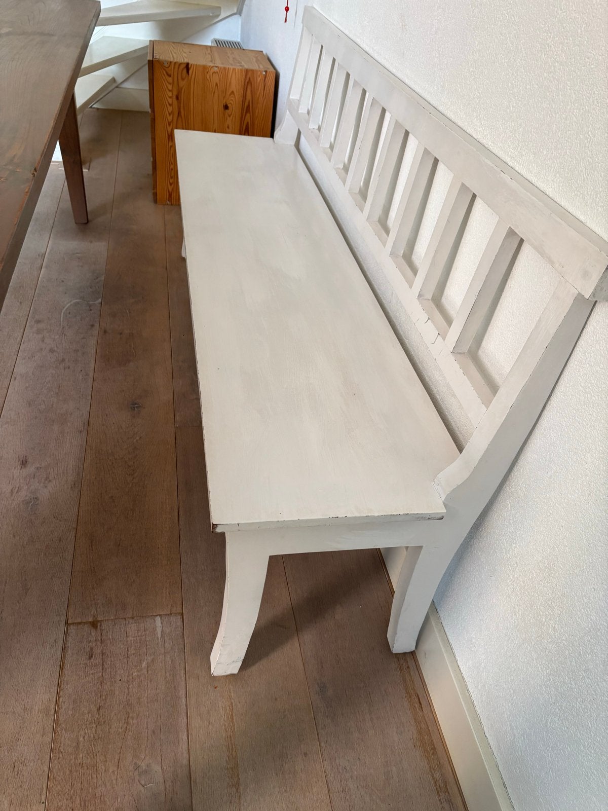 Vintage houten bankje - wit geverfd, Antiek en Kunst, Antiek | Meubels | Stoelen en Banken, Ophalen