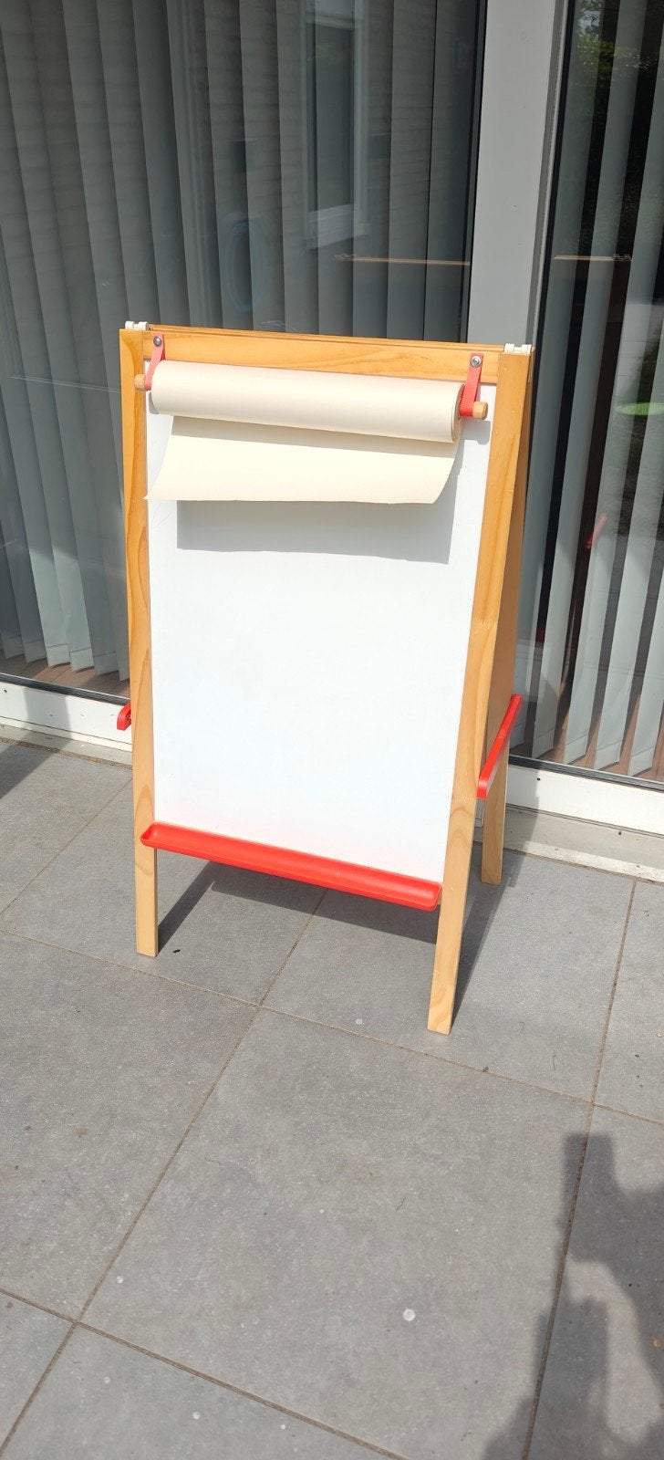 Ikea Mala dubbelzijdig tekenbord met papierrol, Ophalen, Zo goed als nieuw, Knutselen