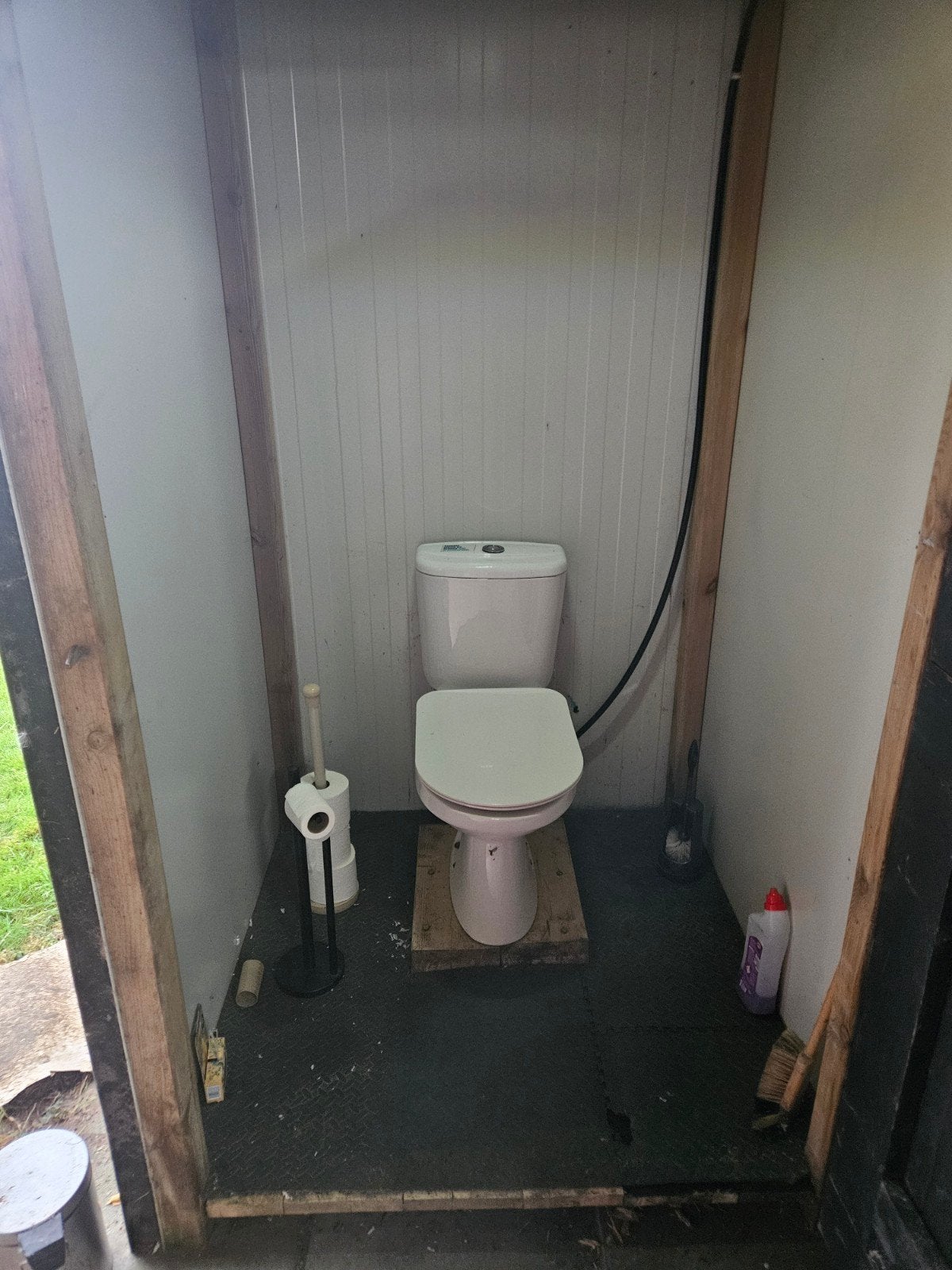 Buitentoilet - Ideaal voor tuin of zuipkeet, Ophalen of Verzenden, Gebruikt, Toilet