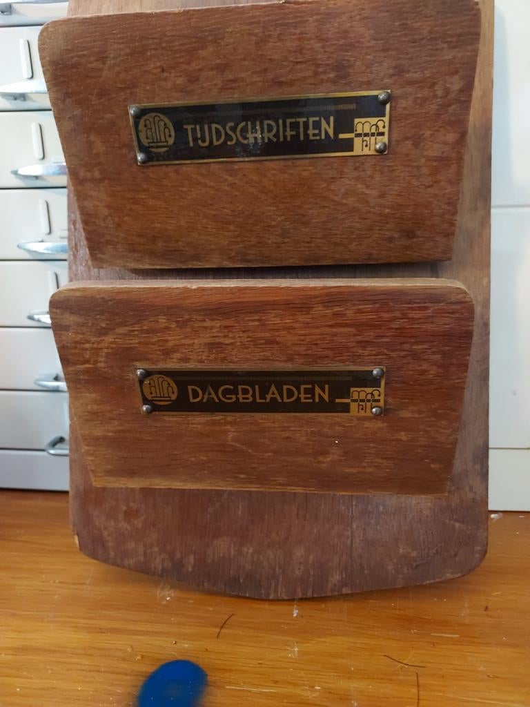 Vintage houten tijdschriften- en krantenhouder, Ophalen of Verzenden
