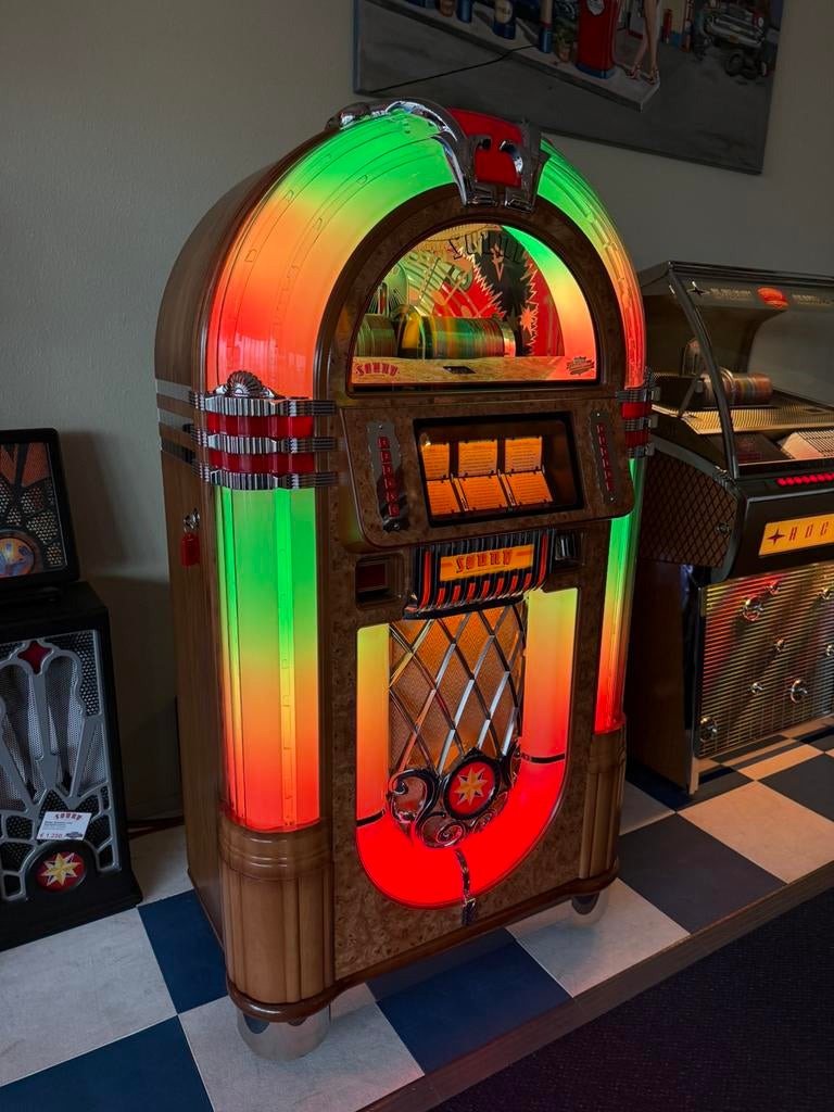 Schitterende Sound Leisure 1015 CD jukebox met Bluetooth LED, Sound Leisure Ltd., Info@jukeboxgallery.com, Gildenstraat 32, 4143HS Leerdam
