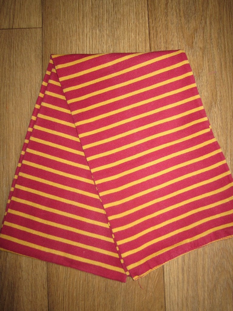 Bretonse sjaal steenrood/geel ., Ophalen of Verzenden, Zo goed als nieuw, Maat 42/44 (L), Sjaal