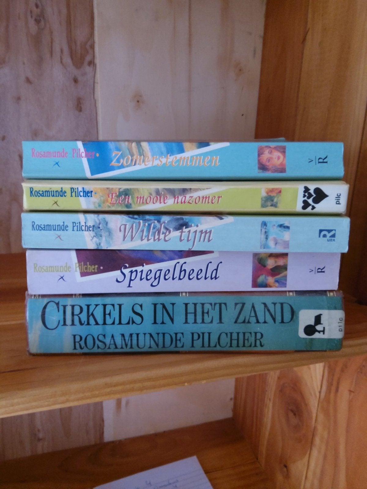 5 Rosamunde Pilcher boeken: Zomerstemmen, Spiegelbeeld e.a., Boeken, Ophalen of Verzenden, Gelezen, Rosamunde Pilcher, Nederland