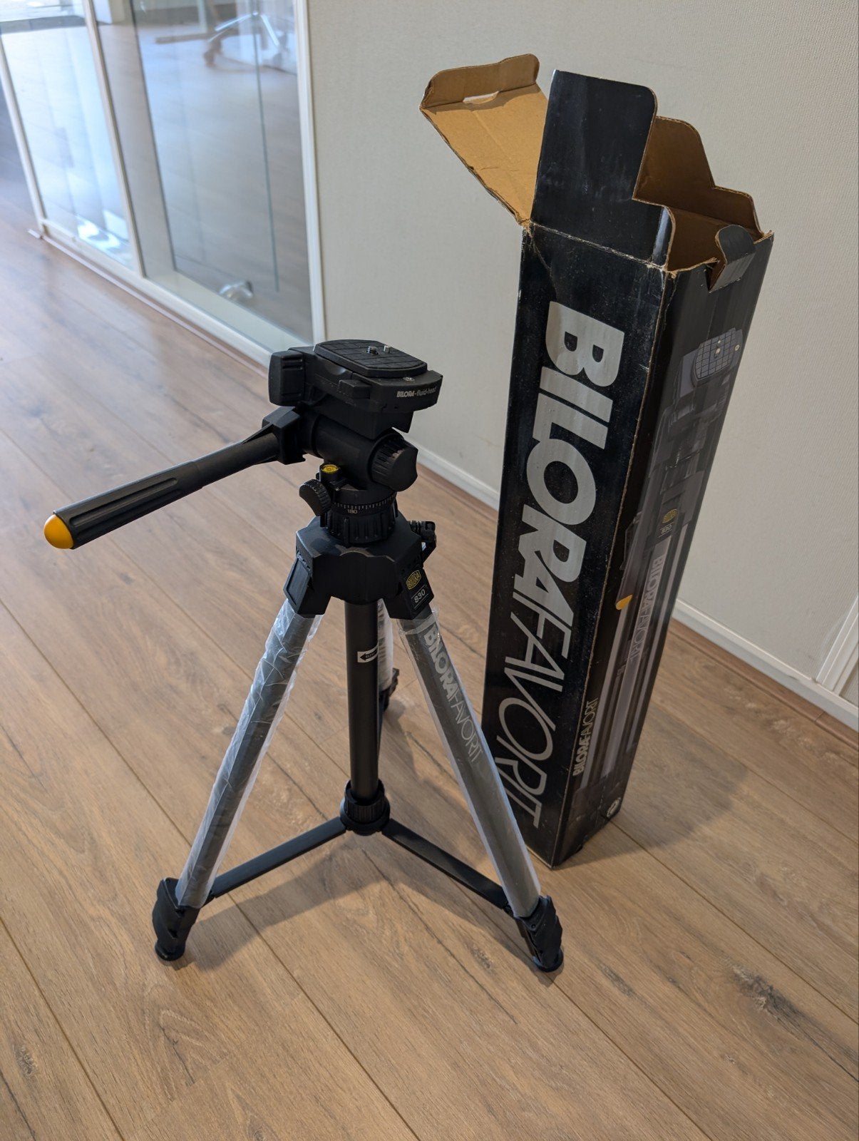Bilora 830 statief nieuw in doos, Ophalen, Nieuw, Driepoot