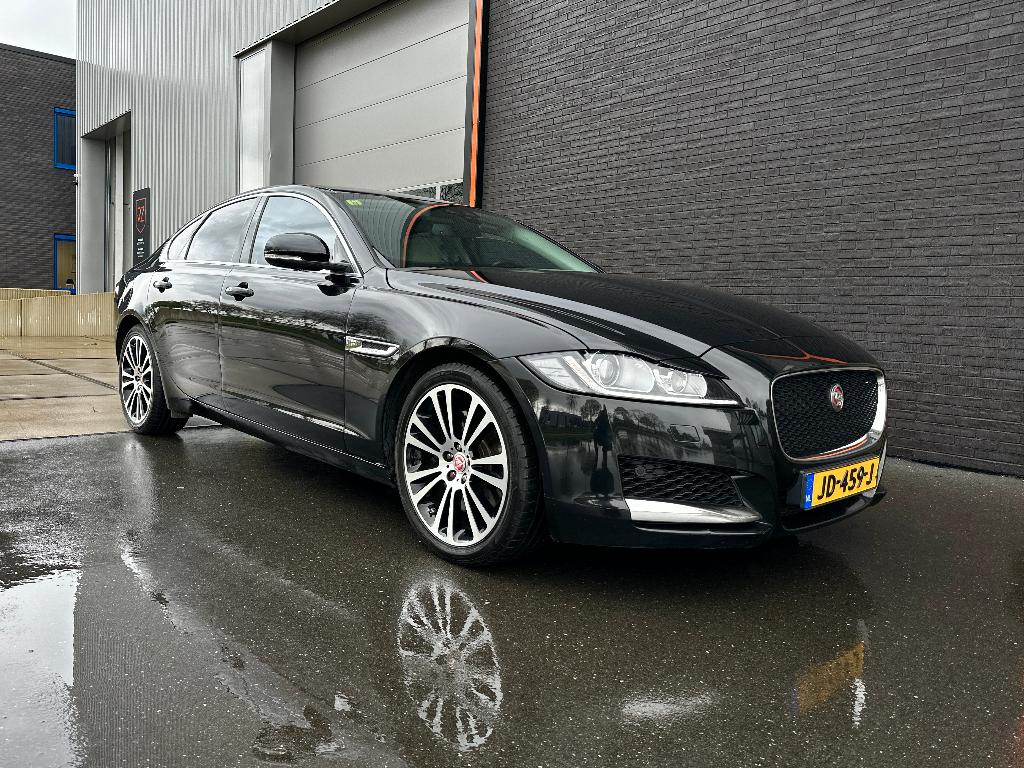 Jaguar XF 3.0D V6 330PK Aut8 2015 Zwart FACELIFT PORTFOLIO, Auto's, Automaat, Achterwielaandrijving, Euro 6, 2000 kg