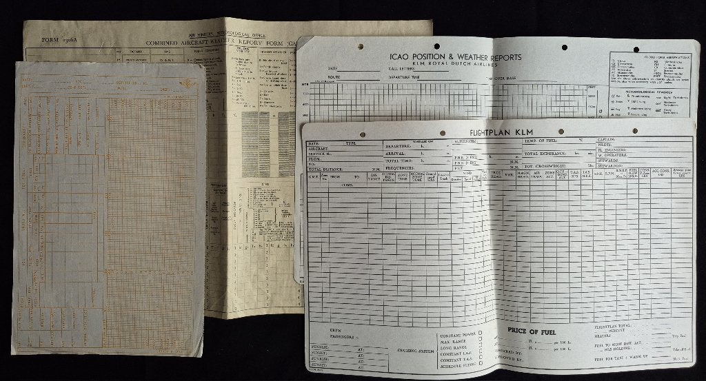 4 KLM vluchtpapieren uit de jaren 40 (K1259), Ophalen of Verzenden, Gebruikt, Boek of Tijdschrift