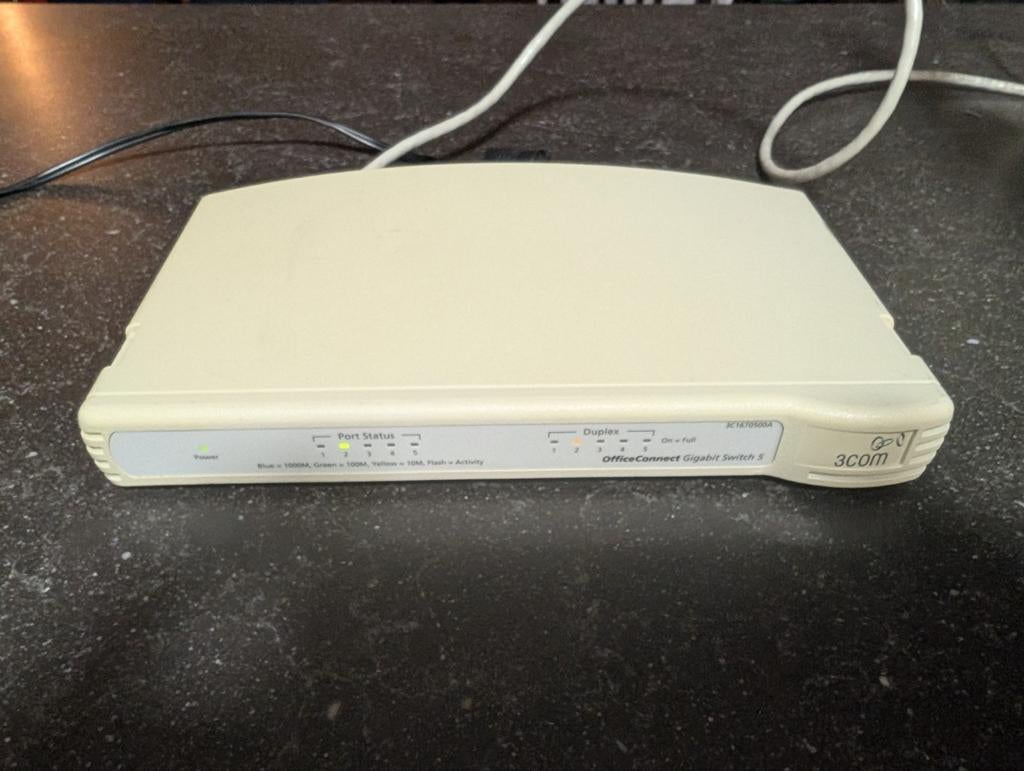 3COM 5 ports Gigabit switch, Ophalen of Verzenden, Zo goed als nieuw