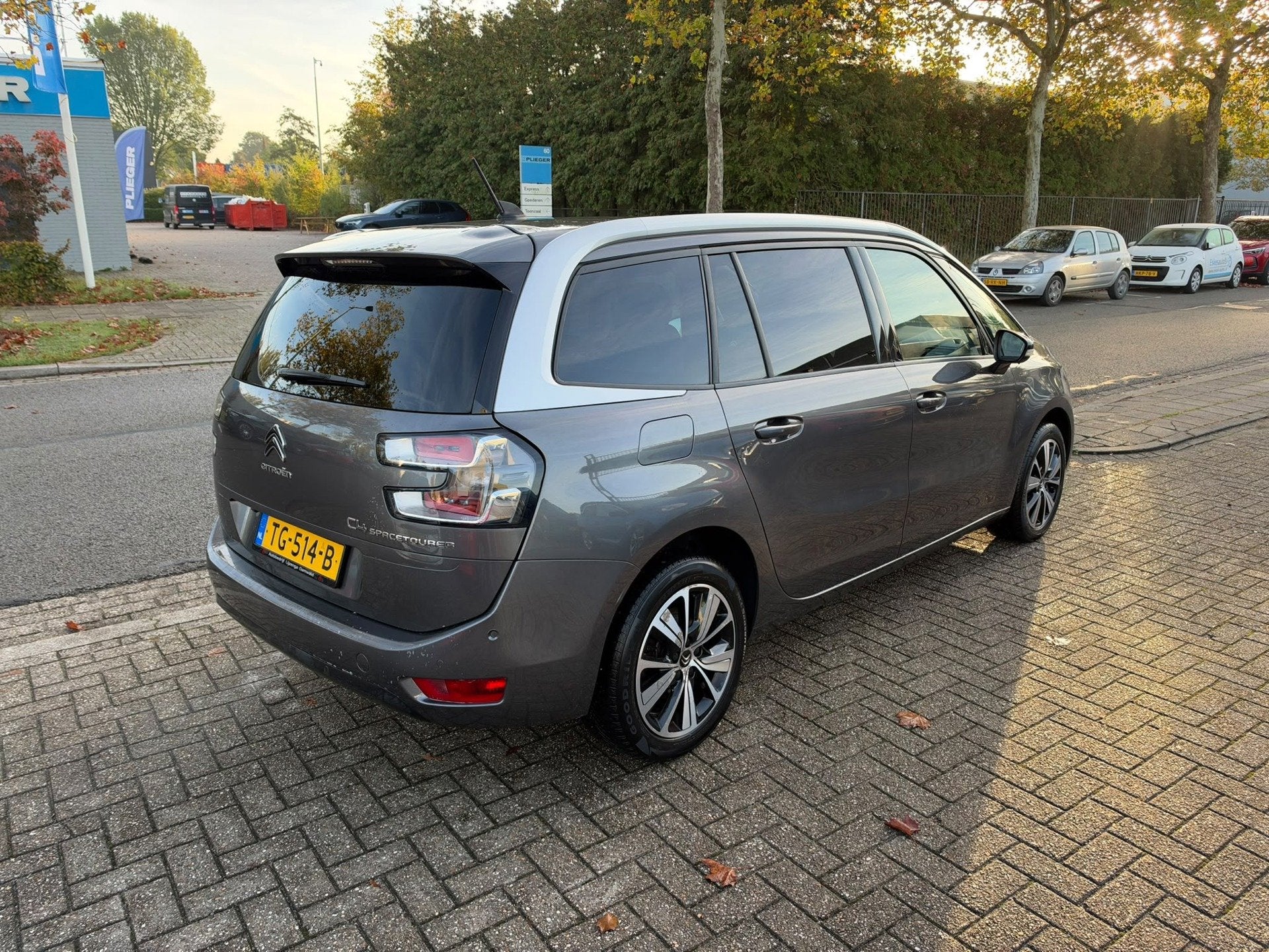 Citroen Grand C4 SpaceTourer 1.2 PureTech Business, 7 persoo, Stof, Gebruikt, Euro 6, 1199 cc